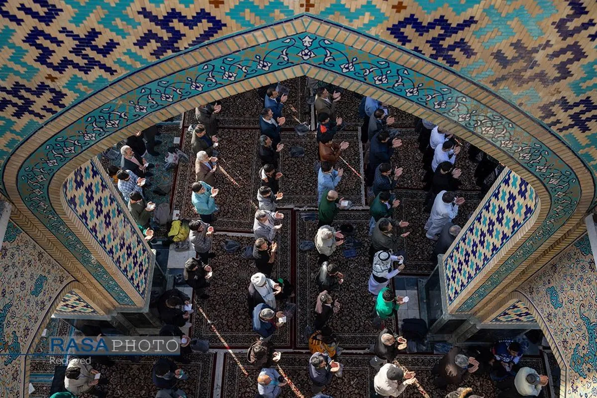 اقامه نماز عید فطر در حرم مطهر رضوی