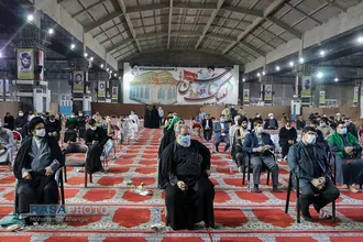 دیدار مداحان و شاعران عرب زبان با نماینده ولی فقیه در آستانه محرم&lrm;