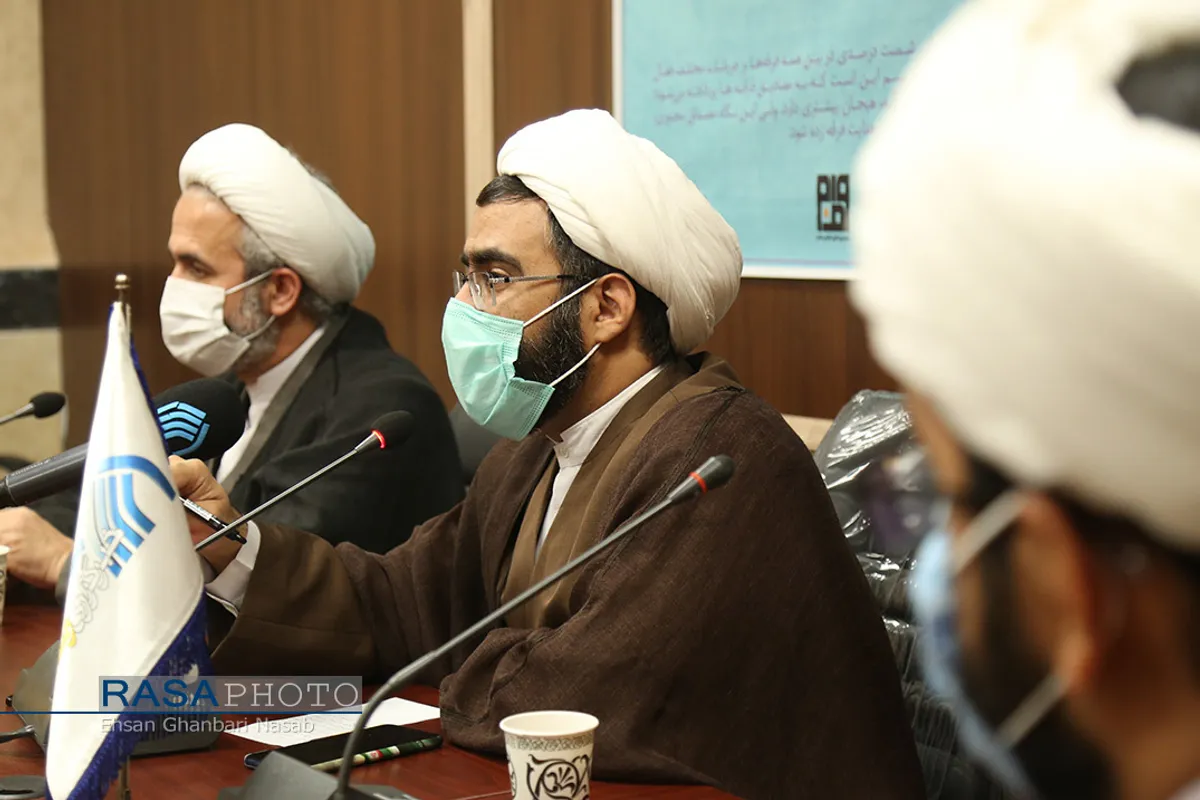 مراسم رونمایی از کتاب &laquo;نگرشی روش شناسانه به فرقه&zwnj;ها&raquo;
