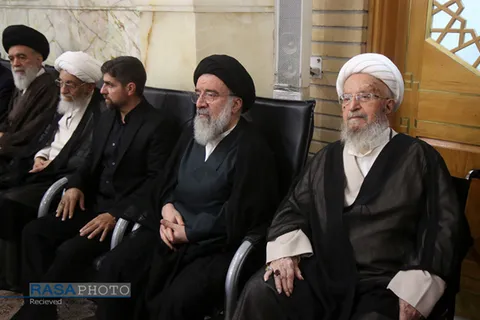 بزرگداشت رهبر شهید از سوی آیت‌الله مکارم شیرازی در حرم بانوی کرامت