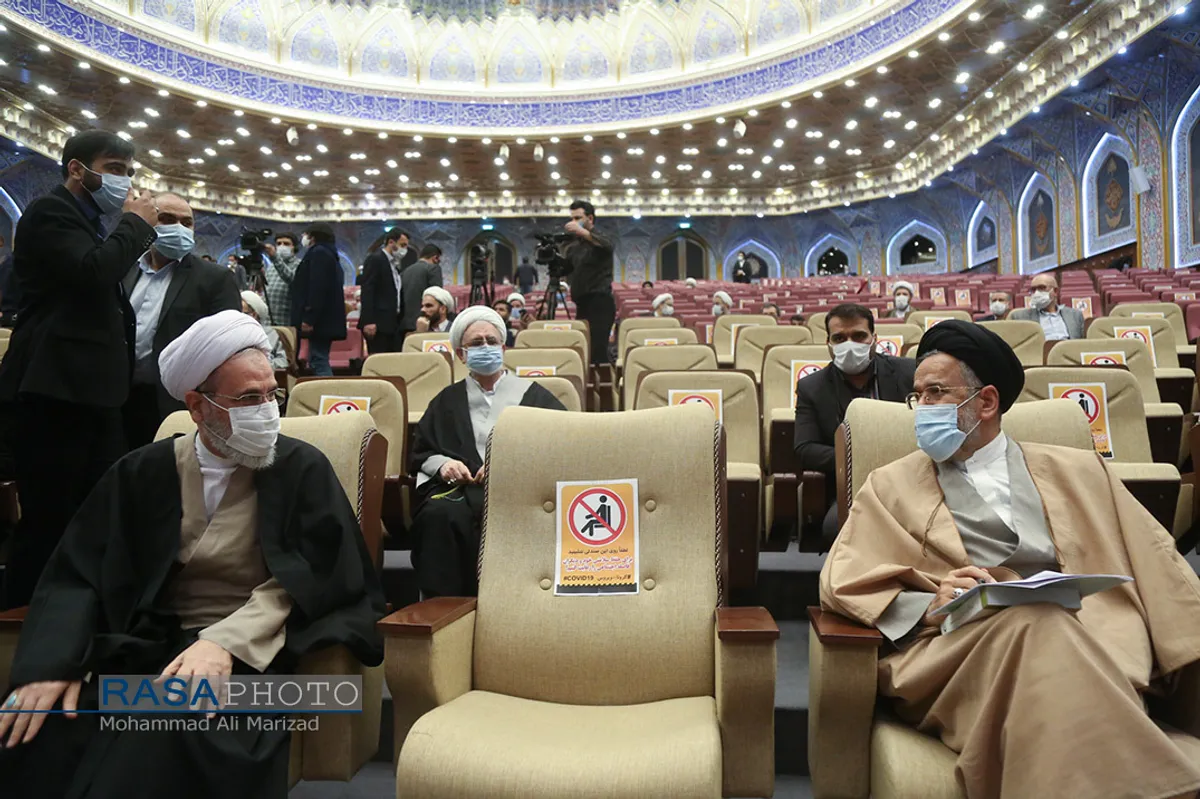 رونمایی از کتاب حضرت آیت الله مکارم شیرازی (به روایت اسناد ساواک)
