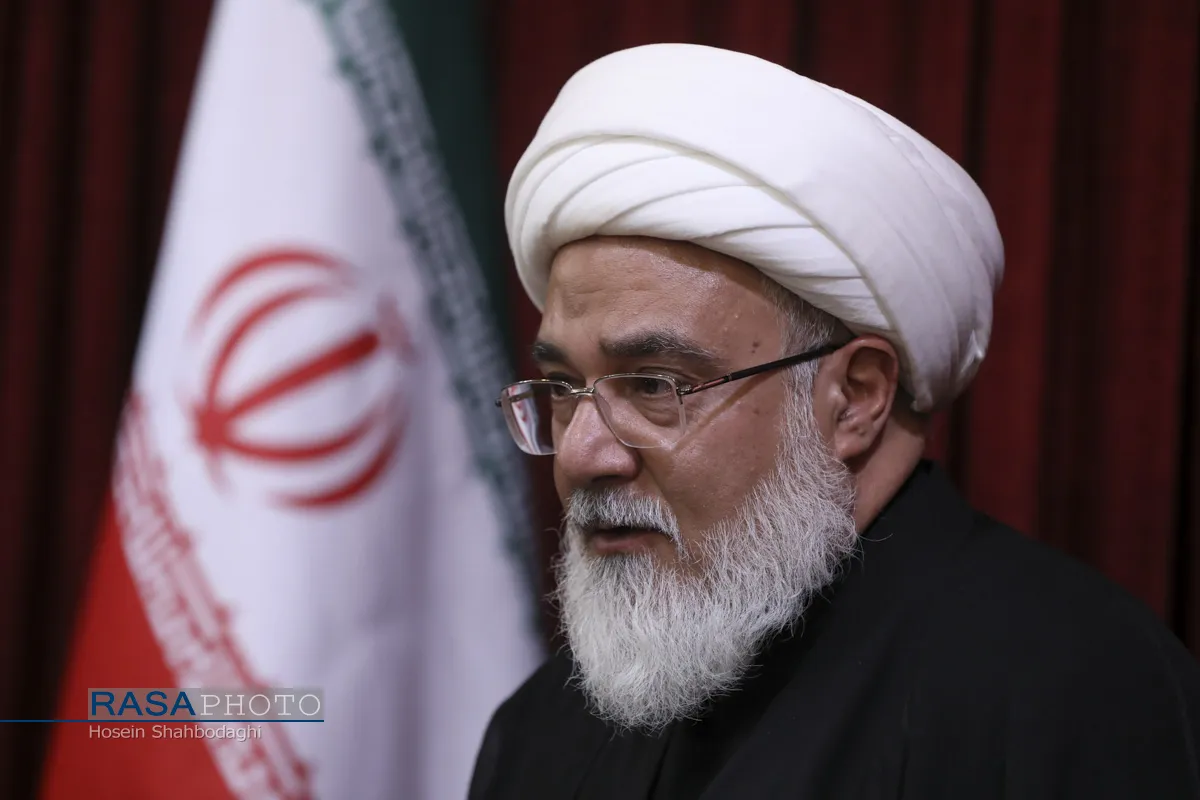 رونمایی کتاب &laquo;بررسی فقهی معصومین در بازی&zwnj;های رایانه&zwnj;ای و متاورس&raquo; اثر حجت الاسلام والمسلمین نهاوندی