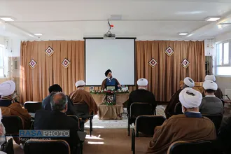 نشست مدیر حوزه علمیه خواهران کشور با هیأت امنا مدارس علمیه خواهران استان اصفهان&lrm;&lrm;