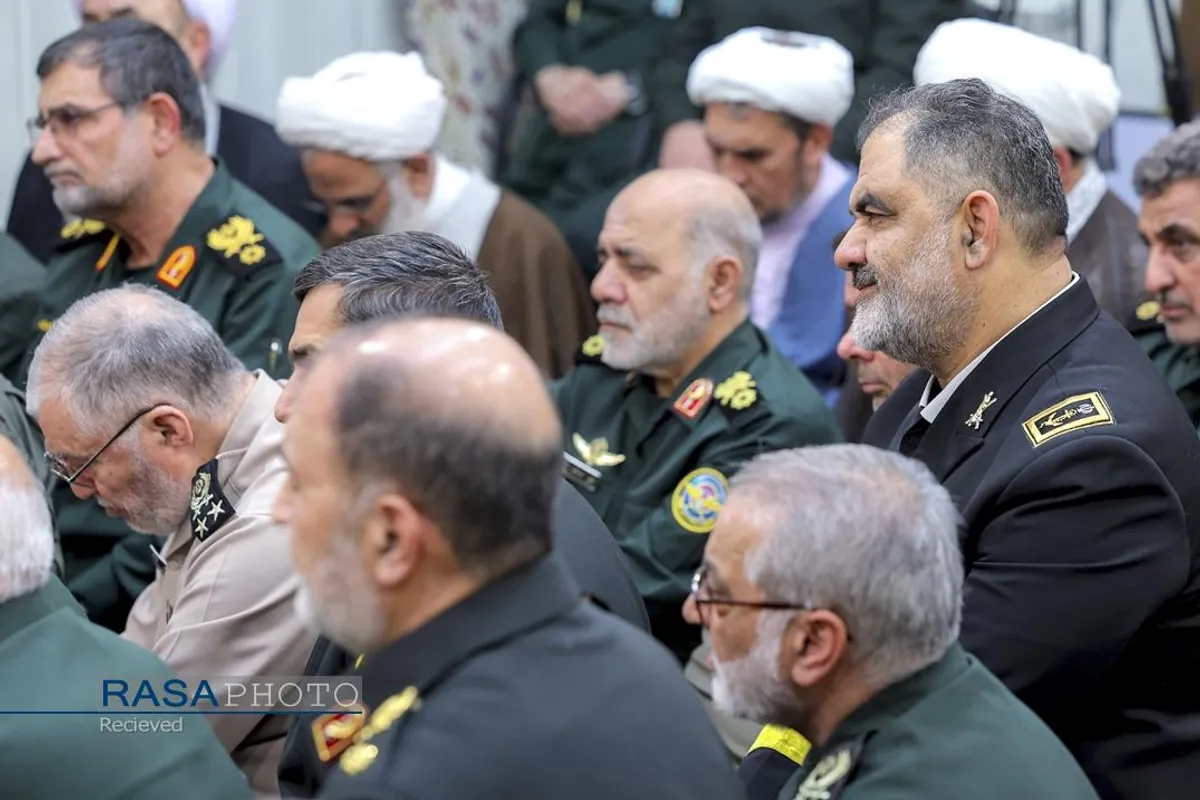 دیدار جمعی از فرماندهان نیروهای مسلح با فرمانده معظم کل قوا