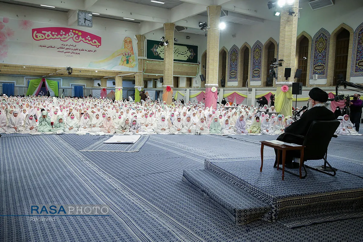 مراسم جشن تکلیف دختران دانش&zwnj;آموز با حضور مقام معظم رهبری