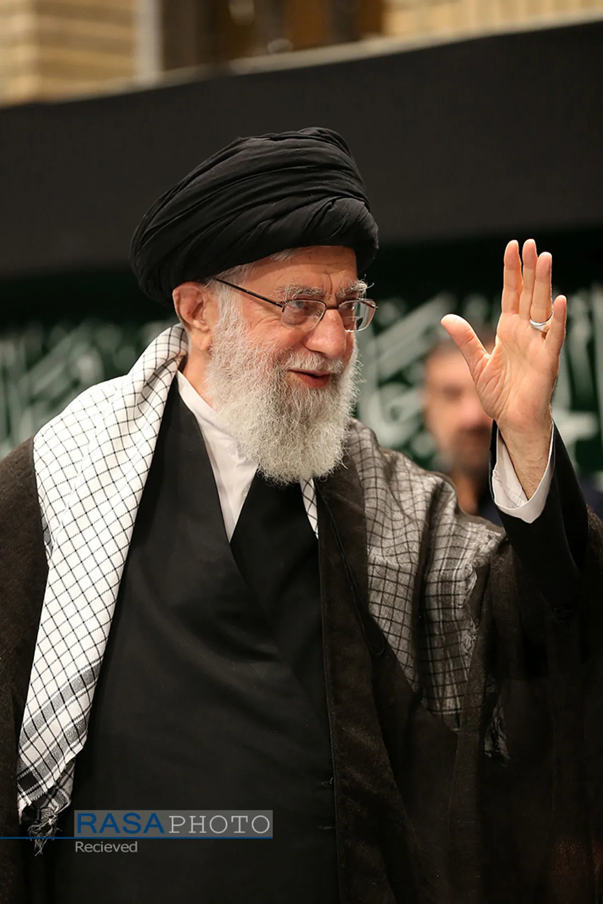 اولین شب مراسم عزاداری حضرت اباعبدالله الحسین (علیه&zwnj;السلام) با حضور رهبر انقلاب امام خامنه ای