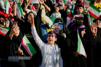 اجتماع عظیم "سلام فرمانده" در ورزشگاه ۱۰۰ هزار نفری آزادی