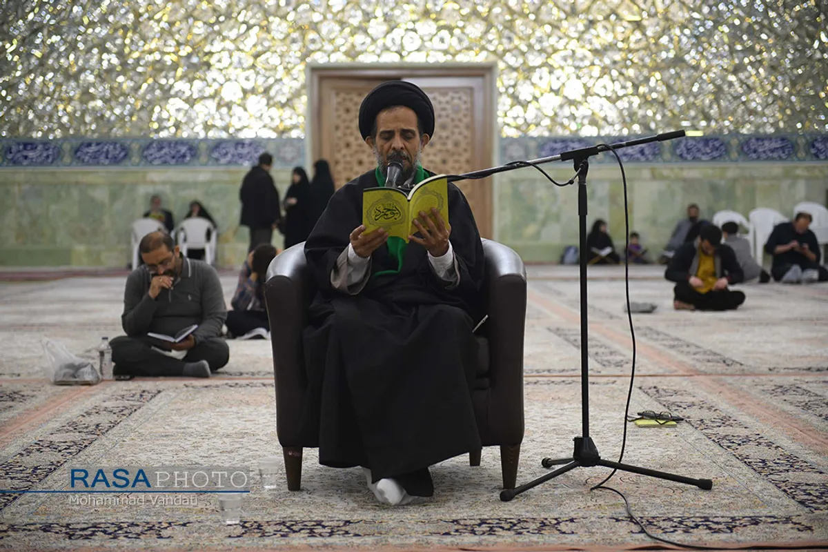 مراسم قرائت کامل دعای ابوحمزه&zwnj;ثمالی در حرم کریمه اهلبیت (ع)
