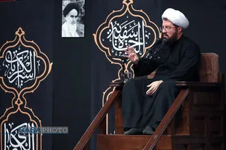 مراسم عزاداری شب تاسوعای حسینی (علیه&zwnj;السلام) در حسینیه امام خمینی (ره)