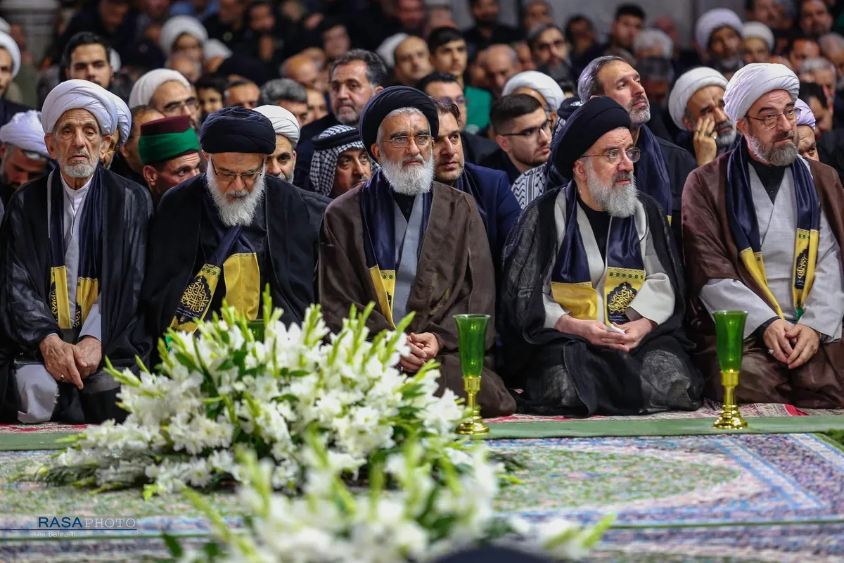 آیین شمعدان&zwnj; در شام رحلت بانوی کرامت (س)