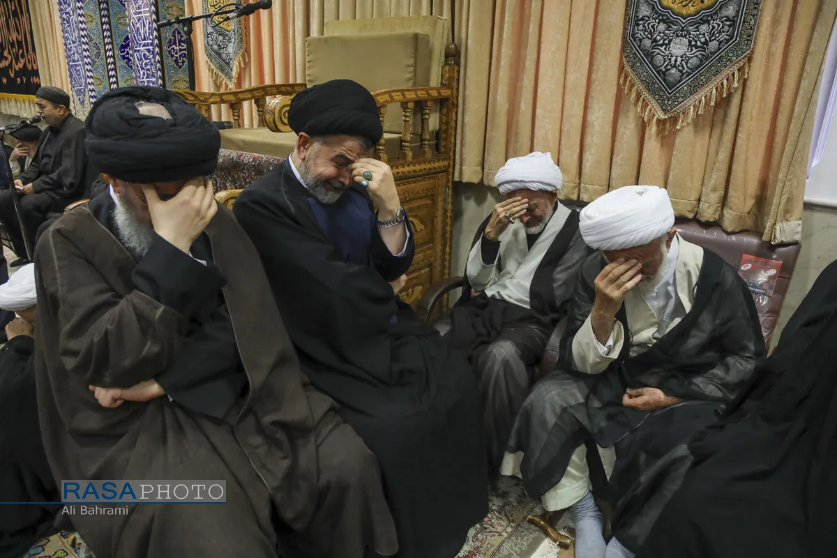 مراسم بزرگداشت قائد شهید امت حضرت آیت&zwnj;الله&zwnj;العظمی خامنه ای در دفتر حضرت آیت الله جوادی آملی