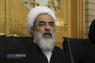 بزرگداشت امام شهید از سوی رهبر معظم انقلاب در حرم کریمه اهل&zwnj;بیت (س)