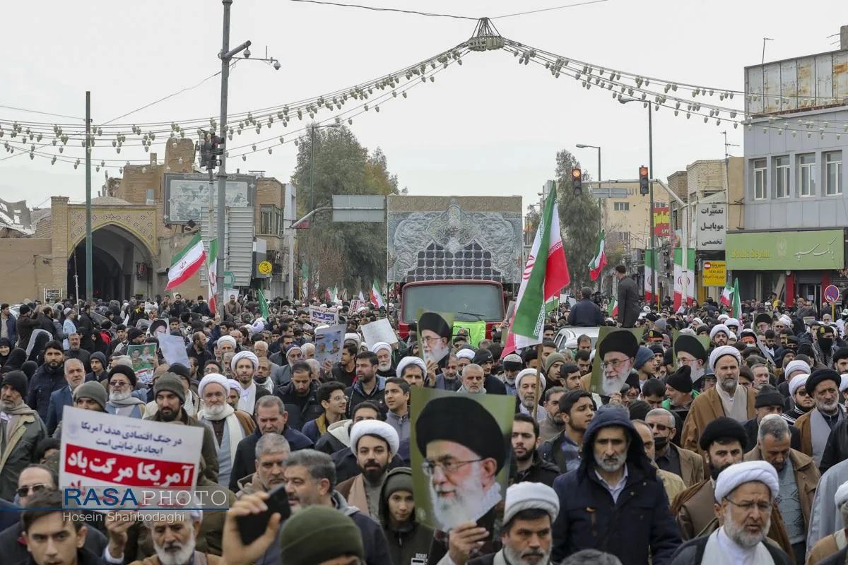 تشییع پیکر دو شهید مدافع امنیت فراجا در قم