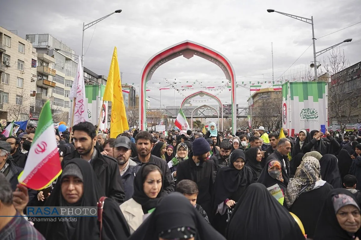 راهپیمایی باشکوه و حماسی ۲۲ بهمن در تهران