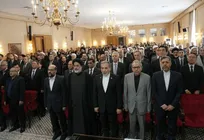 بر عهد خود با رهبر شهید ایستاده‌ایم