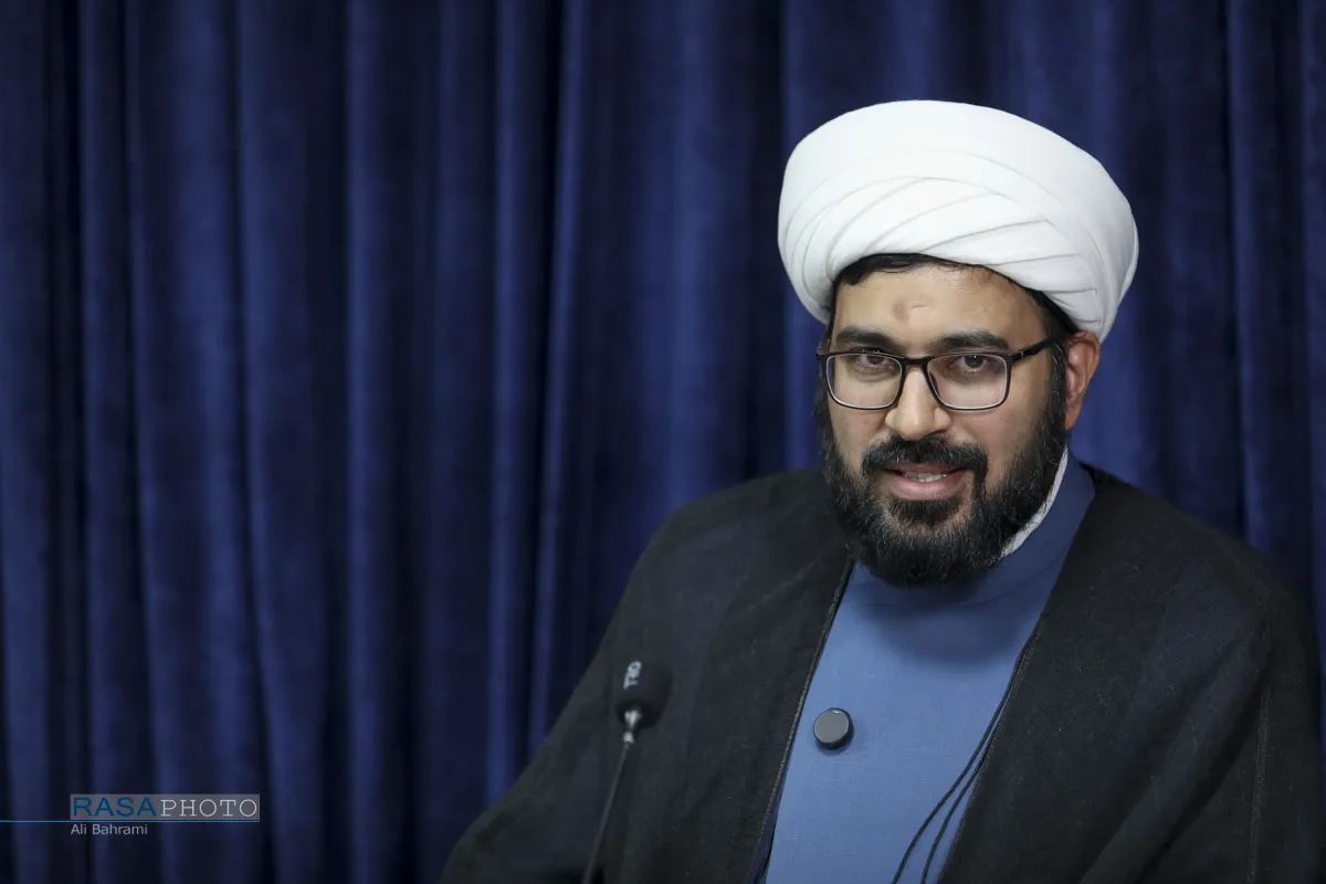نشست از دفاع مقدس تا مقاومت جهانی