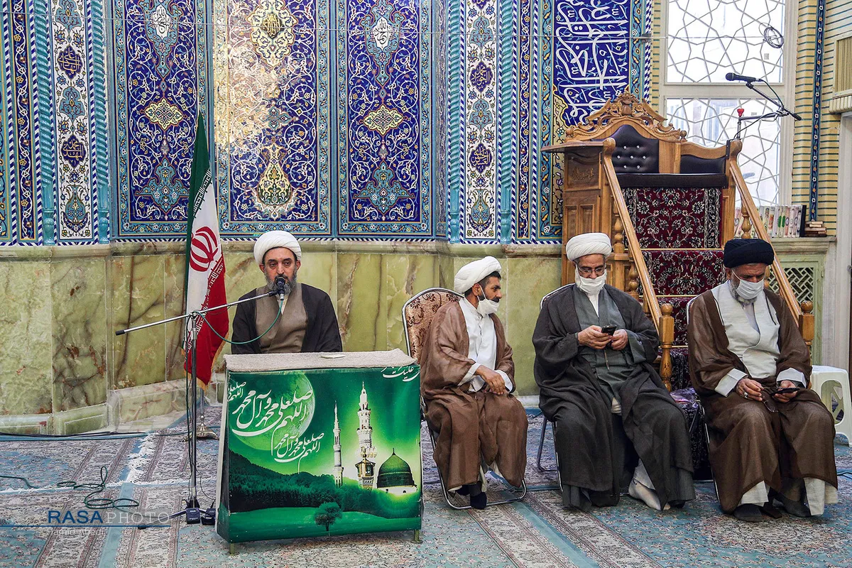 نشست طلاب یزد و کرمان با حجت الاسلام والمسلمین حاج ابوالقاسم