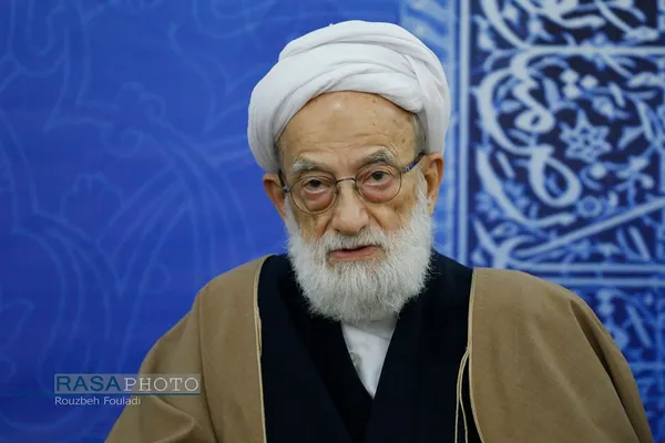 عالم خدوم؛ انقلابی پارسا