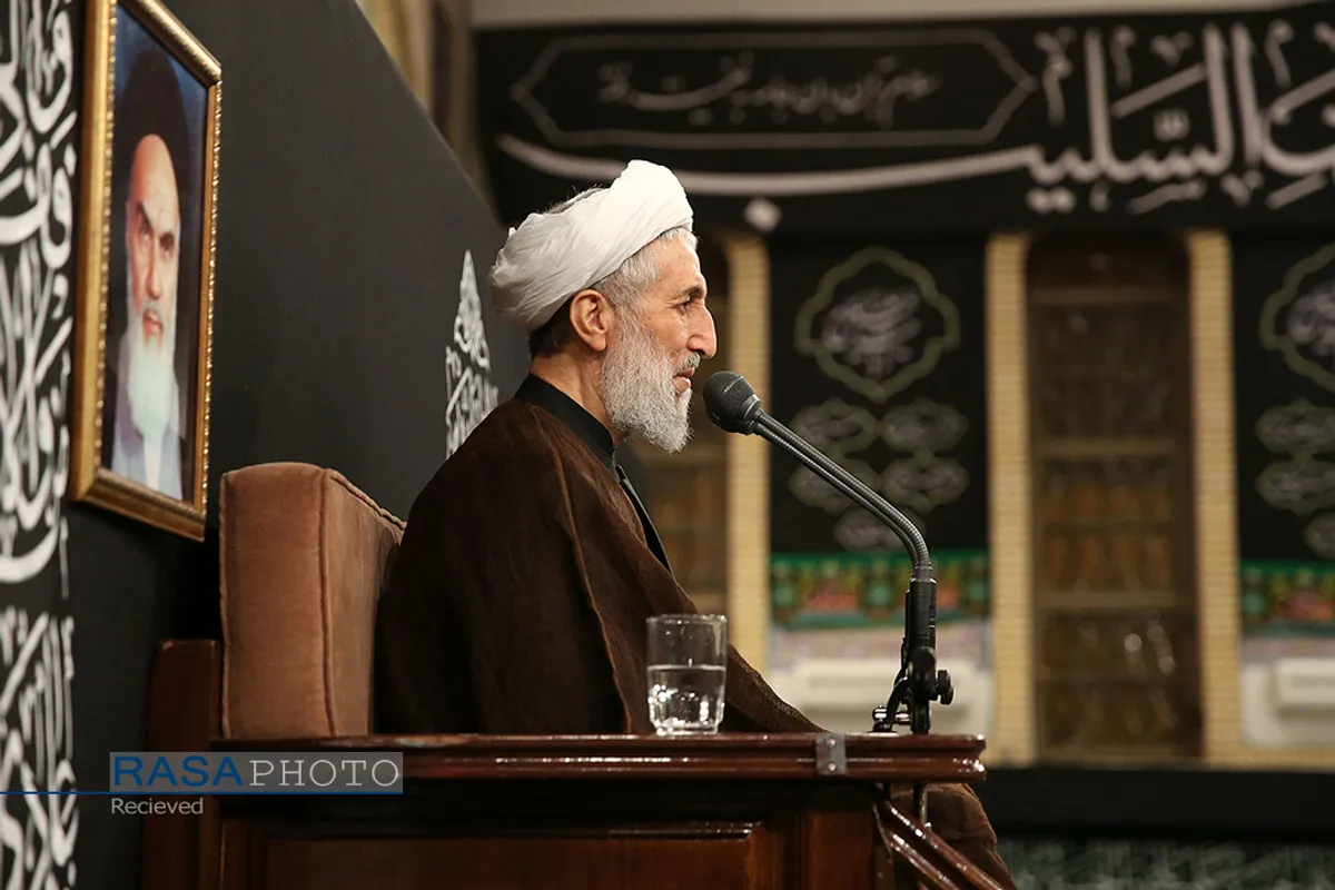 اولین شب مراسم عزاداری حضرت اباعبدالله الحسین (علیه&zwnj;السلام) با حضور رهبر انقلاب امام خامنه ای