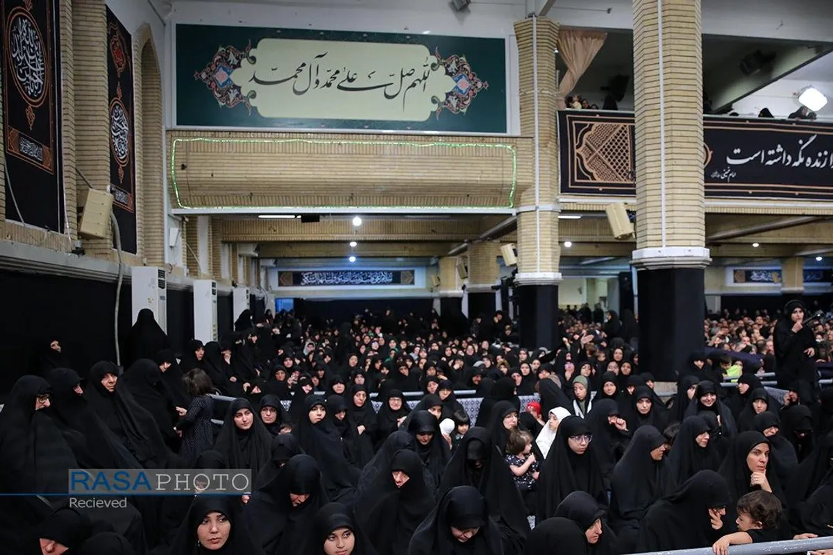 اولین شب عزاداری حضرت اباعبدالله الحسین (علیه&zwnj;السلام) با حضور رهبر انقلاب