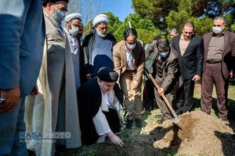 دیدار رییس سازمان جنگل&zwnj;ها، مراتع و آبخیزداری کشور با علما و مراجع تقلید در قم