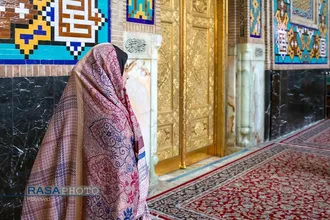 تشرف جمعی از مجروحان لبنانی به حرم مطهر رضوی