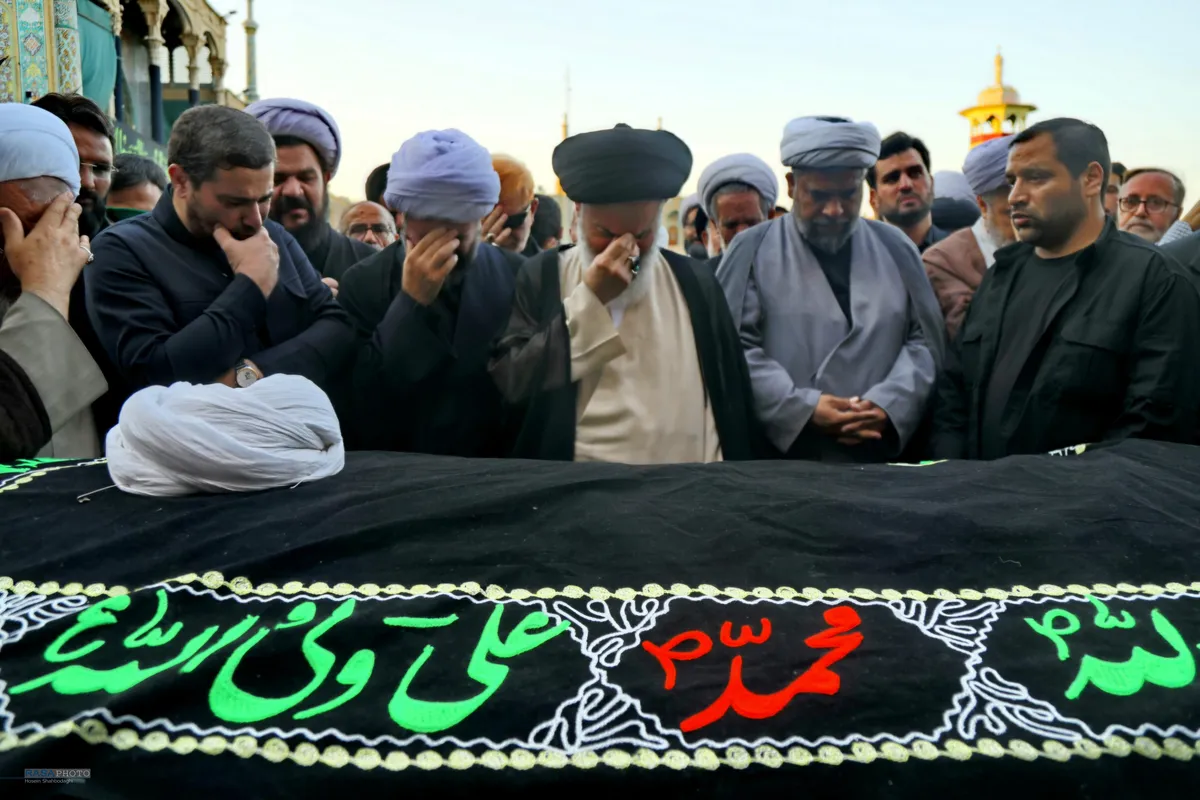 تشییع پیکر آیت&zwnj; الله نعیم آبادی در قم