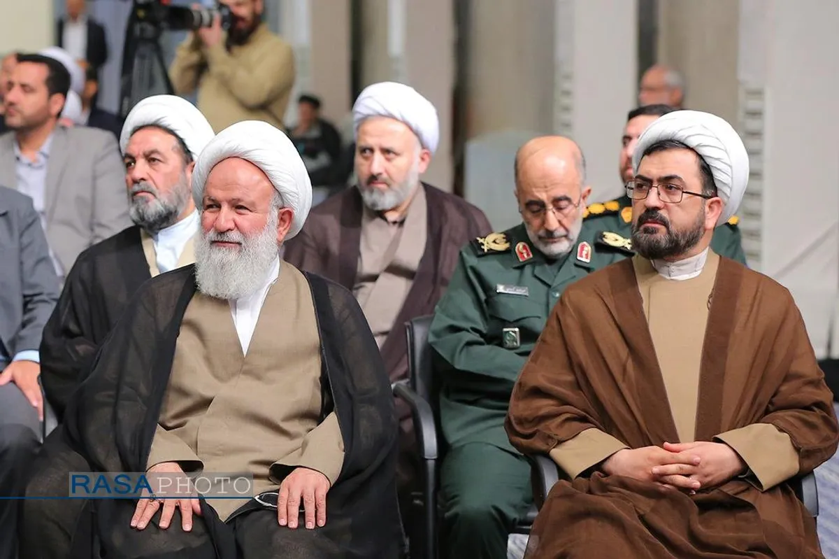دیدار دست&zwnj;اندرکاران برگزاری کنگره ملی شهدای استان لرستان با مقام معظم رهبری