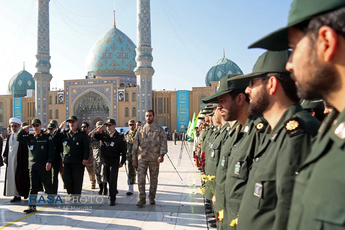 صبحگاه مشترک نیرو&zwnj;های مصلح با عنوان بیعت با امام زمان (عج) با حضور سردار باقری فرمانده کل نیرو&zwnj;های مصلح و حجت الاسلام والمسلمین رحیمیان