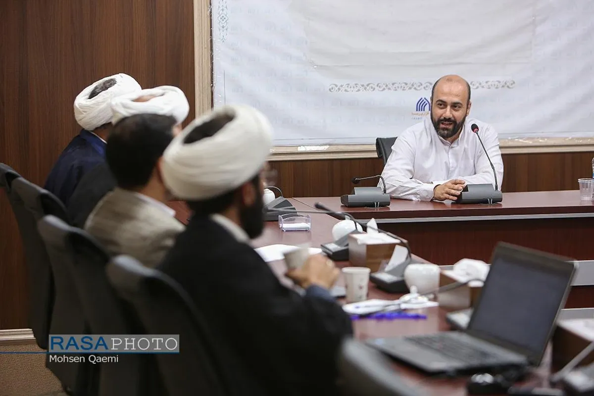نشست علمی رویکرد شناسی در تبیین حوزه انقلابی