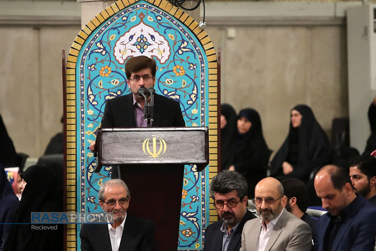 دیدار جمعی از اساتید، اعضای هیئت&zwnj;های علمی و پژوهشگران دانشگاه&zwnj;ها و مراکز علمی با رهبر انقلاب