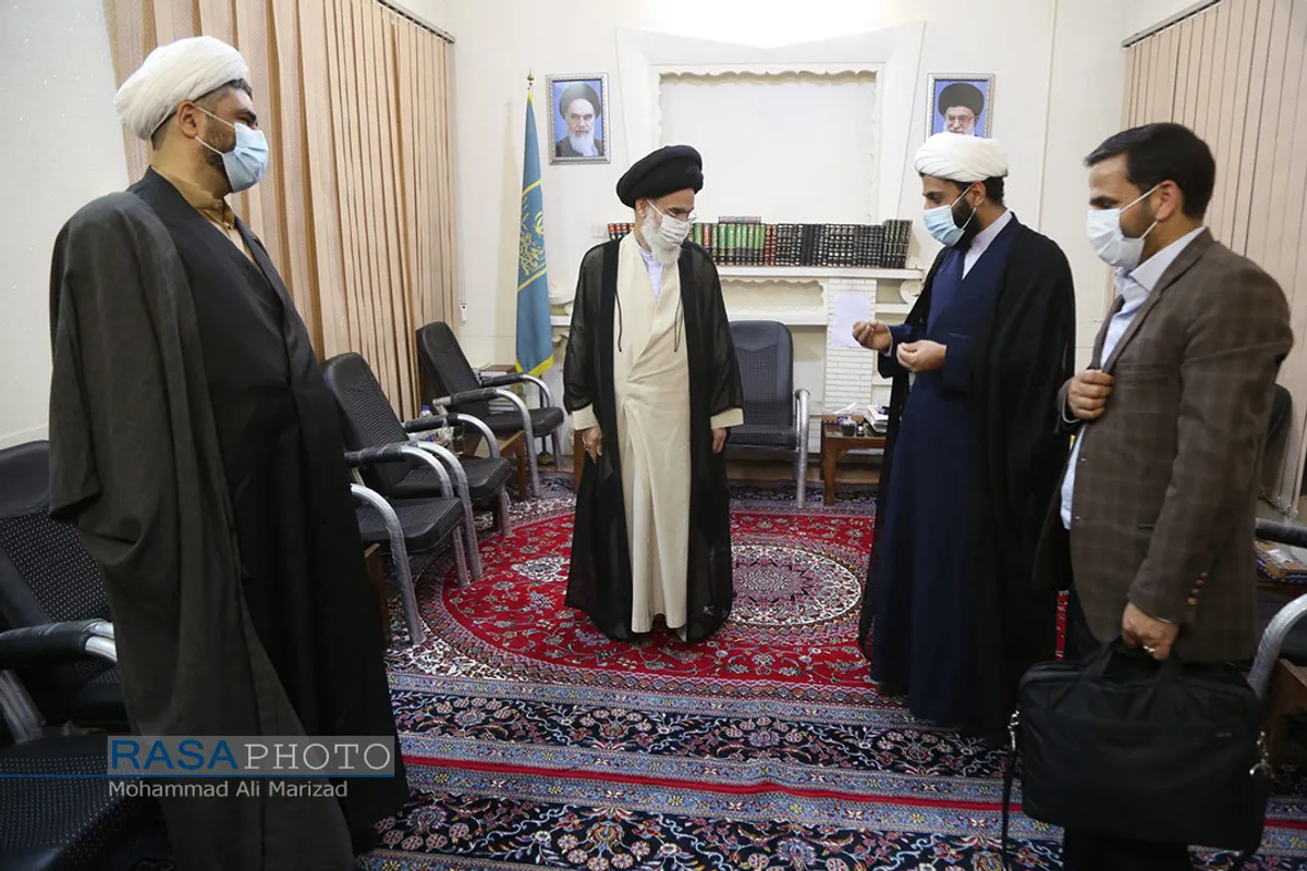 دیدار مدیرعامل خبرگزاری رسا با آیت الله حسینی بوشهری