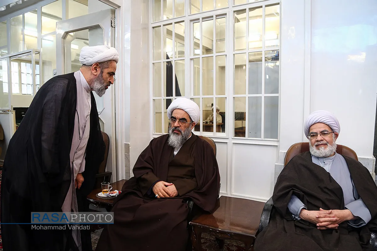 جشن&zwnj;های عمامه&zwnj;گذاری طلاب حوزه علمیه قم در بیوت مراجع تقلید و  علما