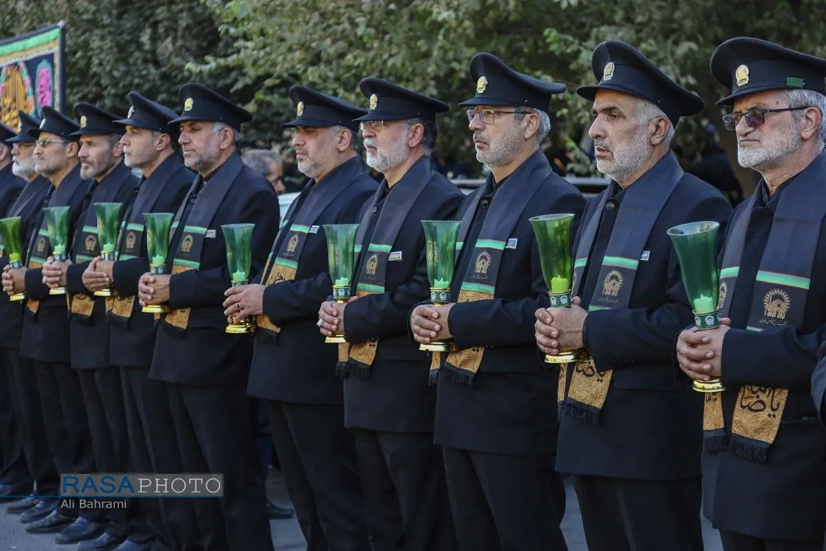 دسته عزای خادمان و زائران در سالروز رحلت حضرت معصومه (سلام&zwnj;الله&zwnj;علیها)