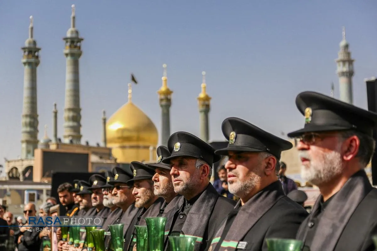 دسته عزای خادمان و زائران در سالروز رحلت حضرت معصومه (سلام&zwnj;الله&zwnj;علیها)