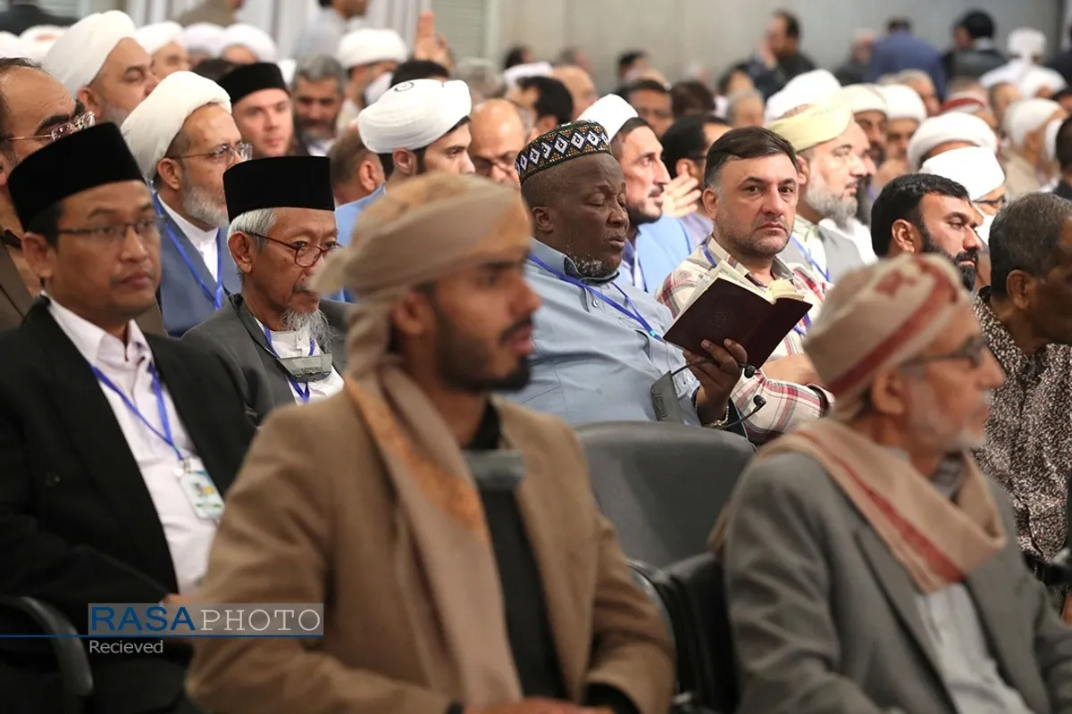 دیدار مسئولان نظام، سفرای کشور&zwnj;های اسلامی با رهبر انقلاب