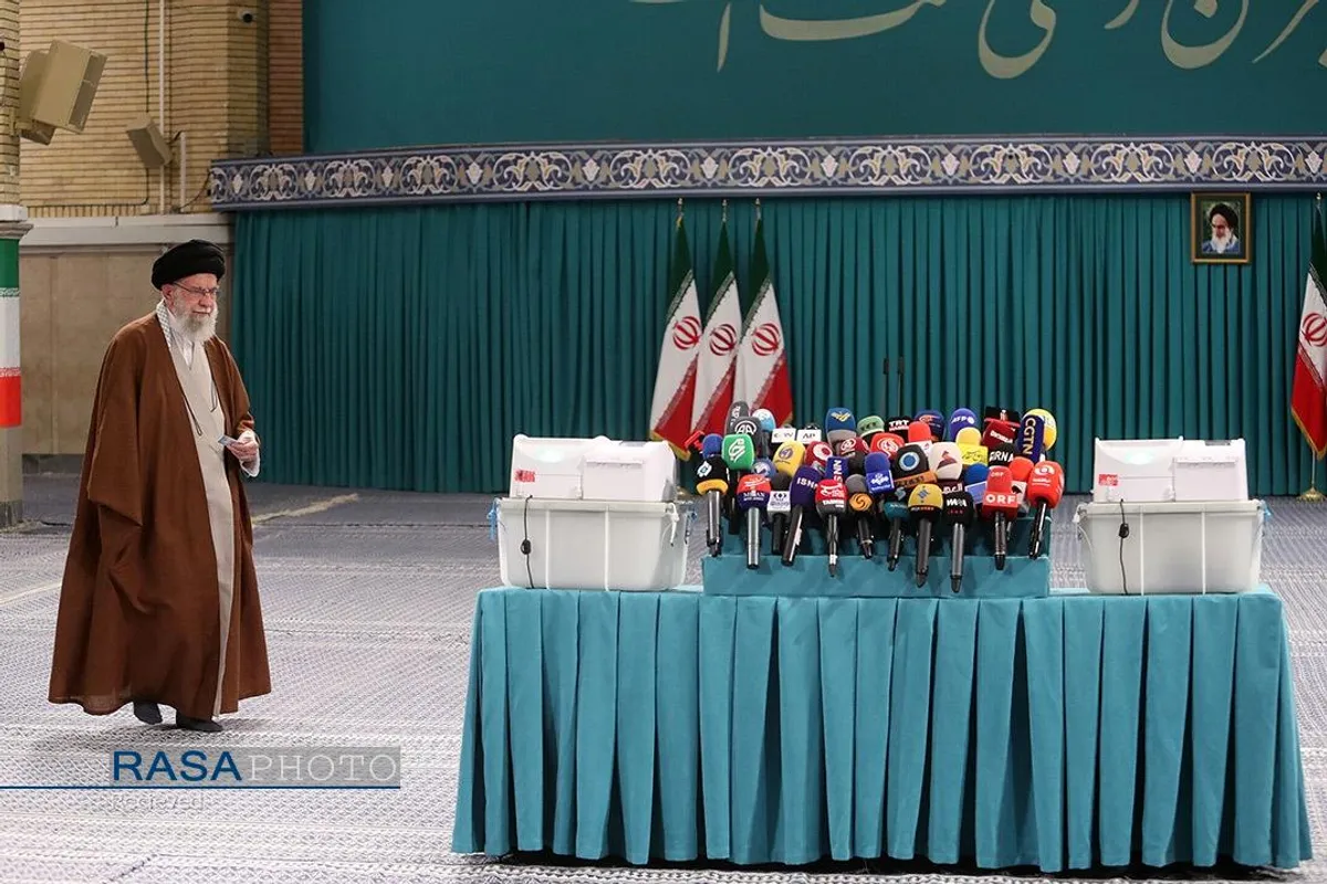 مشارکت رهبر انقلاب در دور دوم انتخابات مجلس شورای اسلامی