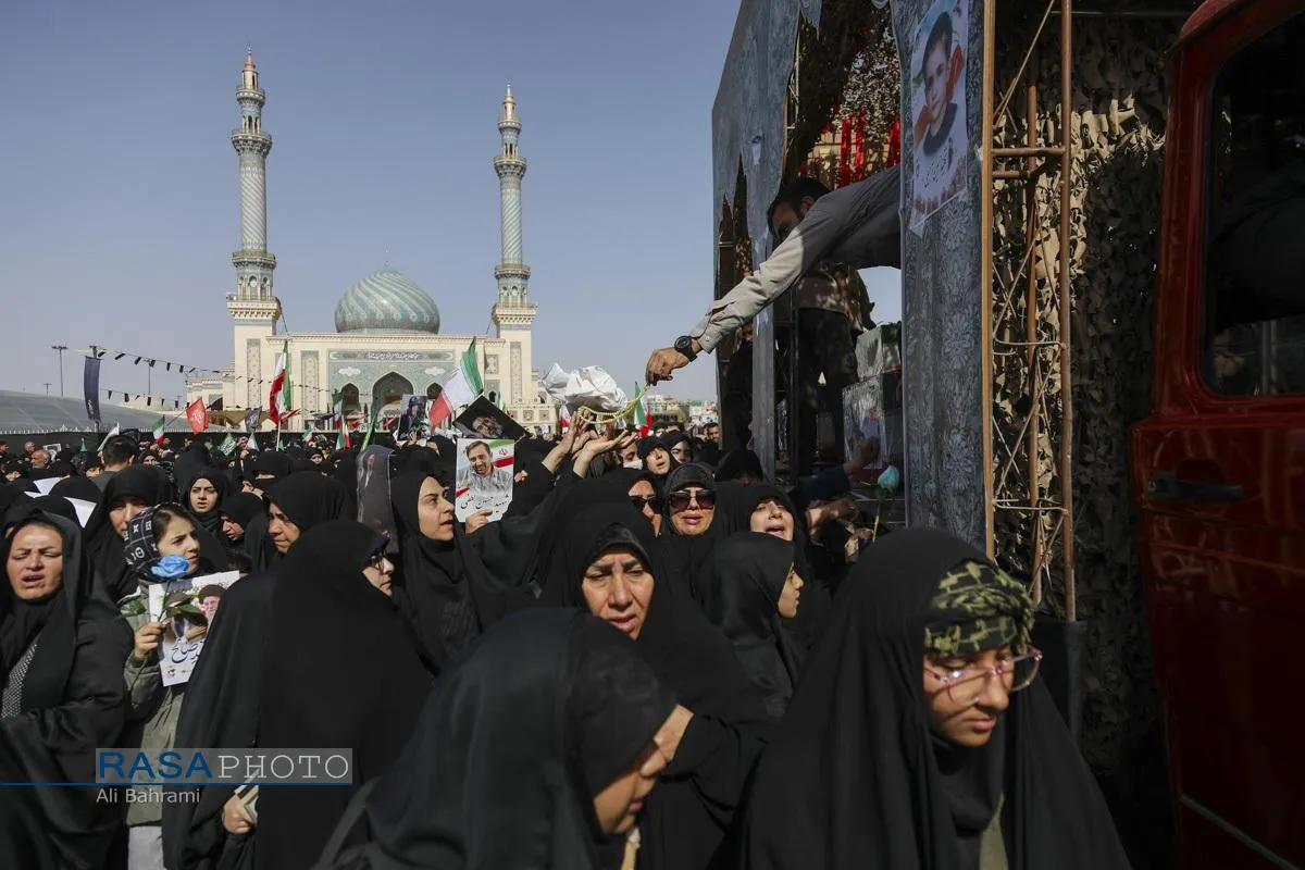 تشییع پبکر ۶ شهید جنگ رمضان در قم