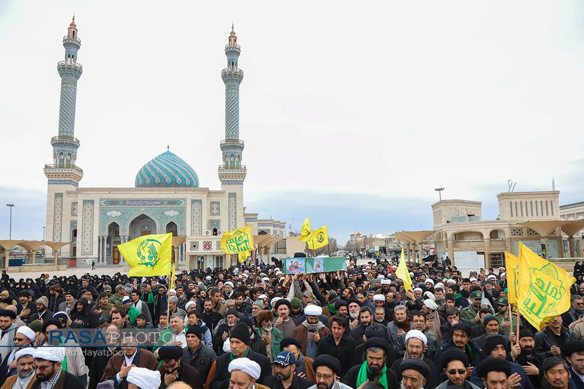 تشییع پیکر طلبه شهید مدافع حرم حجت الاسلام موسوی در قم