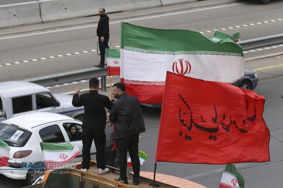 بیعت کامیون&zwnj;داران استان قم با رهبر معظم انقلاب