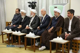 دیدار دست&zwnj;اندرکاران همایش بزرگداشت آیت&zwnj;الله ناصری دولت&zwnj;آبادی با رهبر انقلاب