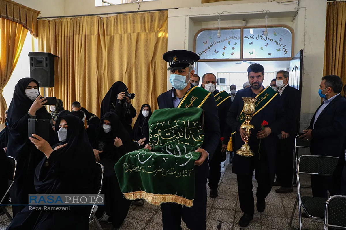 آیین نواختن زنگ گرامیداشت "روز قم" توسط آیت الله سعیدی تولیت آستان مقدس حضرت معصومه (س)