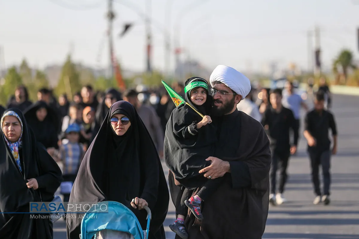 پیاده روی جاماندگان اربعین در قم