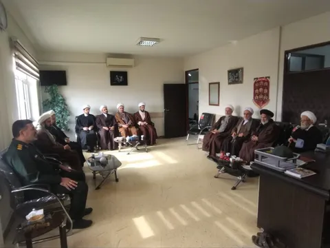 تجدید میثاق علما و اساتید حوزه علمیه بناب با سپاه پاسداران+ تصاویر