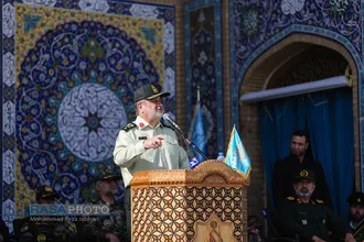 &laquo;عهد سربازی&raquo; نیرو&zwnj;های مسلح با امام زمان (عج) در جمکران&lrm;&lrm;