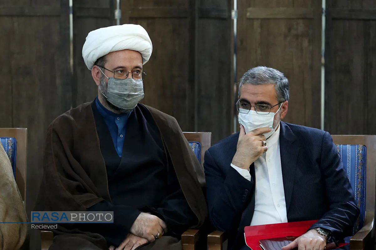 دیدار جمعی از علما و شخصیت&zwnj;های حوزوی با رئیس جمهور