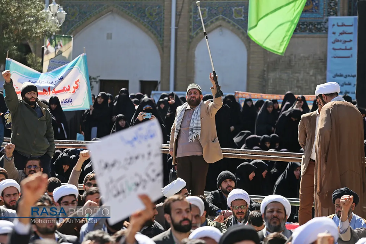 تجمع بزرگ علما، اساتید و طلاب حوزه علمیه قم با عنوان "جهاد بزرگ برای ساختن ایران اسلامی بزرگ"