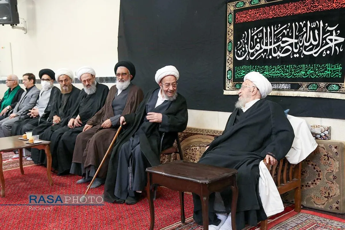 عزاداری روز عاشورای حسینی (ع) در بیوت مراجع تقلید