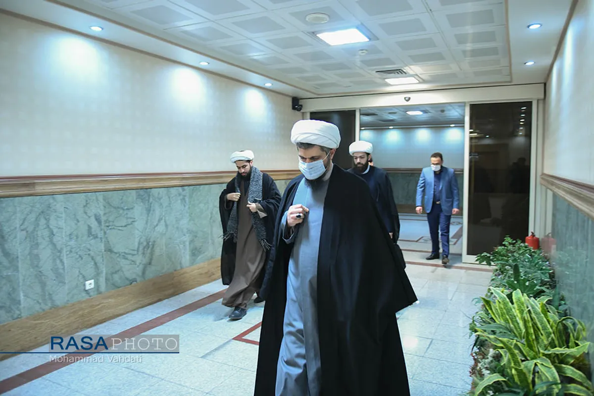 در حاشیه نشست فعالان حوزه انقلابی با حجت الاسلام والمسلمین احمد واعظی