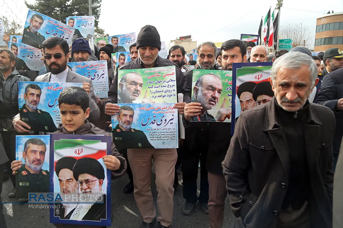 راهپیمایی نمازگزاران قم در حمایت ازسپاه و اقتدار و امنیت نظام اسلامی